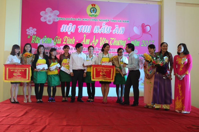 Hong Ha Nutrition JSC’s Female Employees Won the Second Prize in Cooking Contest "Family Meal - Warmhearted Love"